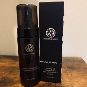 Forever Flawless White Diamond Cleanser